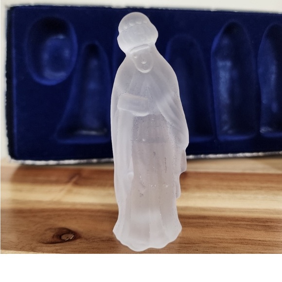 Vintage 70’s Frosted white glass nativity scene in orig box! By Roman Innovation - Picture 6 of 16